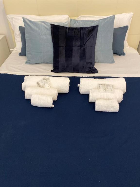 Domus Luigi Leone 2 Bed & Breakfast Naples Luaran gambar